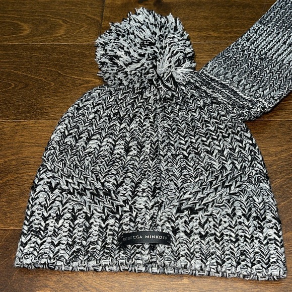 Rebecca Minkoff marbled beanie set - Picture 2 of 5